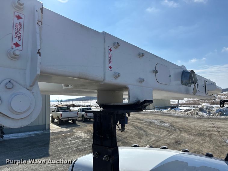 image for item DW7479 2022 RAM 5500HD bucket truck