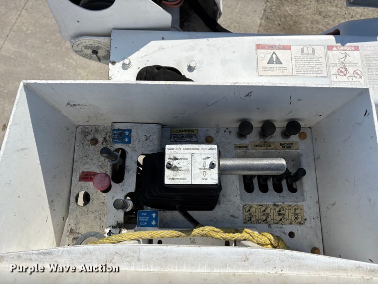 image for item DW7479 2022 RAM 5500HD bucket truck