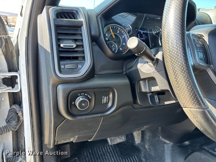 image for item DW7479 2022 RAM 5500HD bucket truck