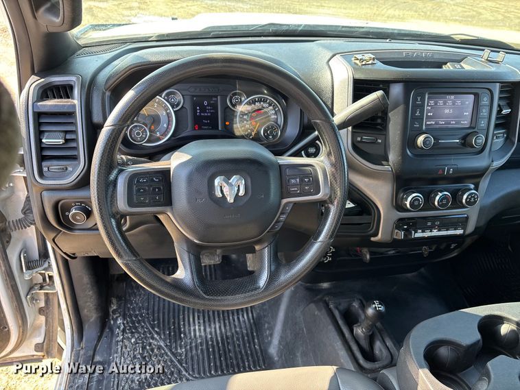 image for item DW7479 2022 RAM 5500HD bucket truck