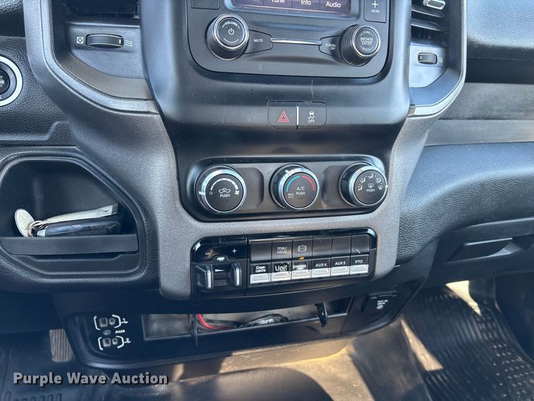 image for item DW7479 2022 RAM 5500HD bucket truck