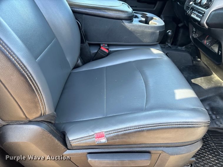 image for item DW7479 2022 RAM 5500HD bucket truck