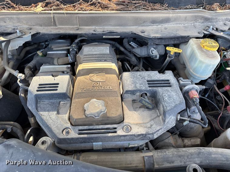 image for item DW7479 2022 RAM 5500HD bucket truck