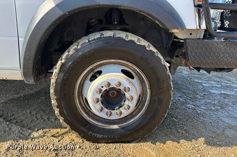 image for item DW7479 2022 RAM 5500HD bucket truck