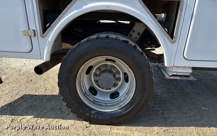 image for item DW7479 2022 RAM 5500HD bucket truck