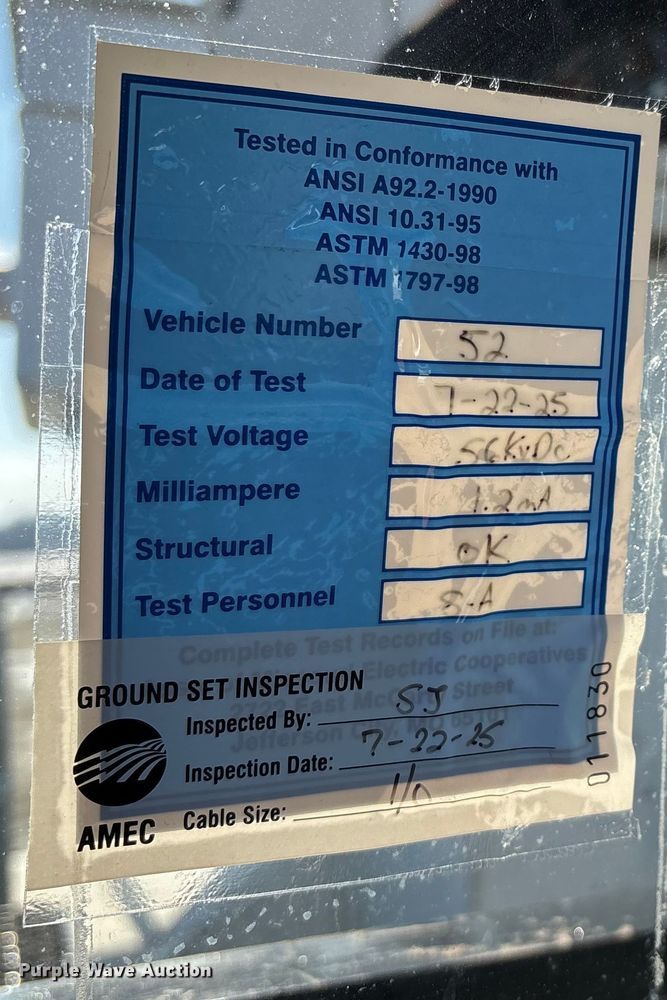 image for item DW7479 2022 RAM 5500HD bucket truck