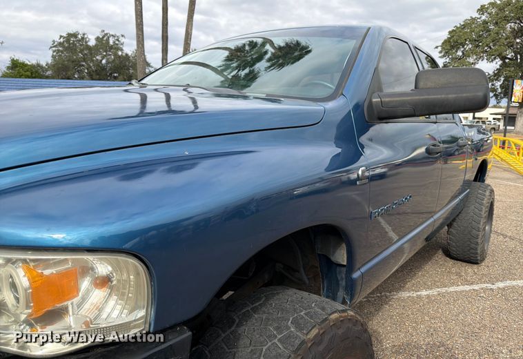 image for item DX5942 2004 Dodge Ram 2500 Ext. Cab pickup truck