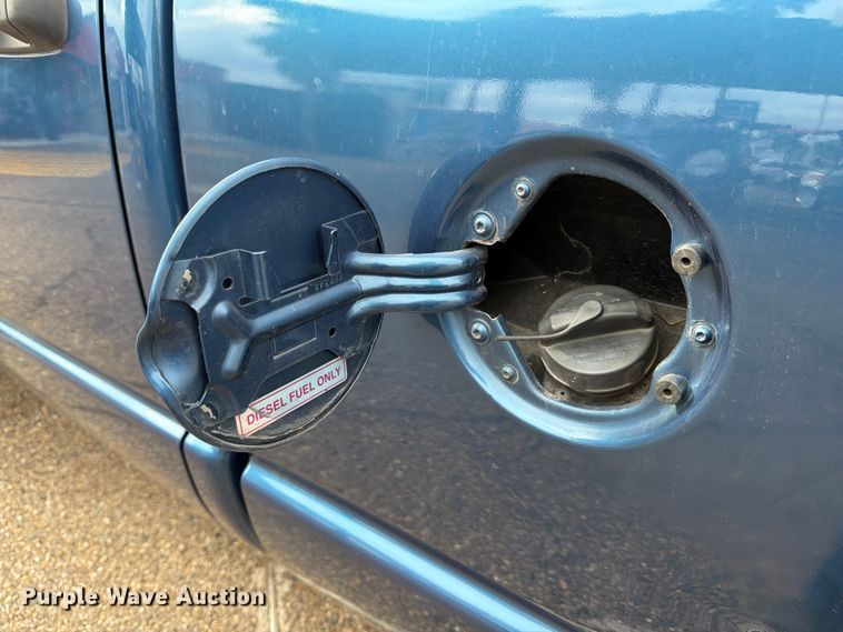 image for item DX5942 2004 Dodge Ram 2500 Ext. Cab pickup truck