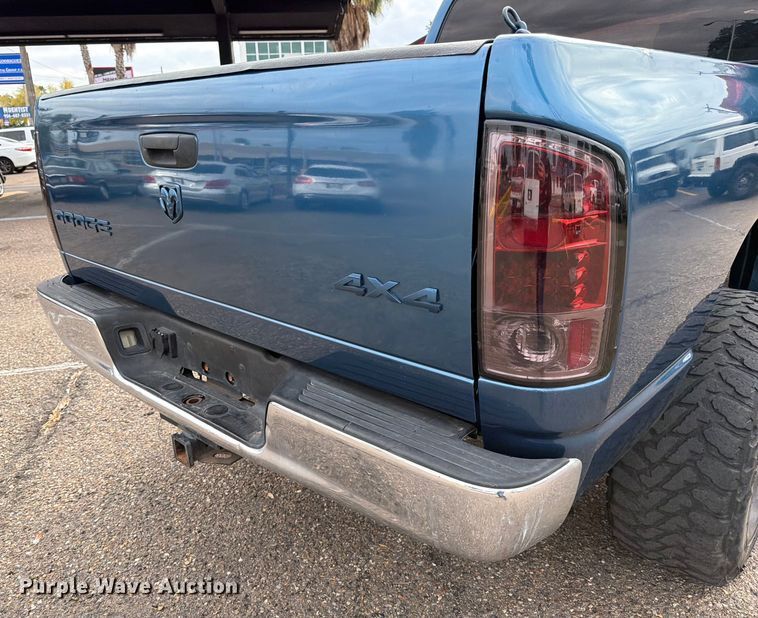 image for item DX5942 2004 Dodge Ram 2500 Ext. Cab pickup truck