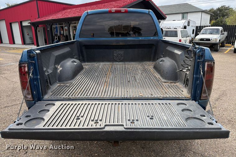 image for item DX5942 2004 Dodge Ram 2500 Ext. Cab pickup truck