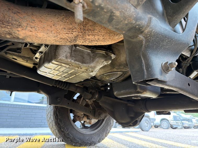 image for item DX5942 2004 Dodge Ram 2500 Ext. Cab pickup truck