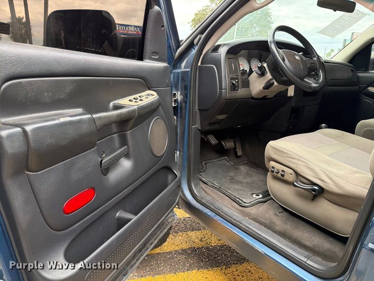 image for item DX5942 2004 Dodge Ram 2500 Ext. Cab pickup truck