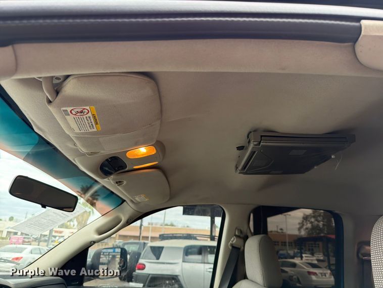 image for item DX5942 2004 Dodge Ram 2500 Ext. Cab pickup truck