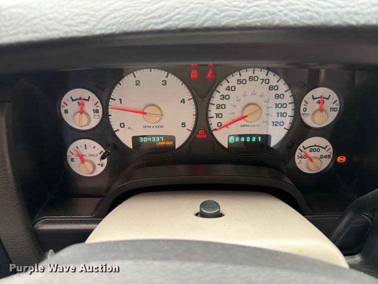 image for item DX5942 2004 Dodge Ram 2500 Ext. Cab pickup truck