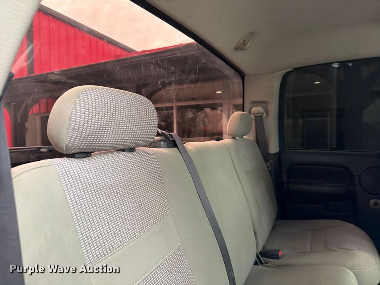 image for item DX5942 2004 Dodge Ram 2500 Ext. Cab pickup truck