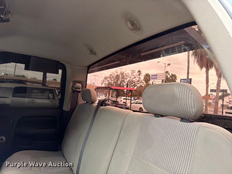 image for item DX5942 2004 Dodge Ram 2500 Ext. Cab pickup truck