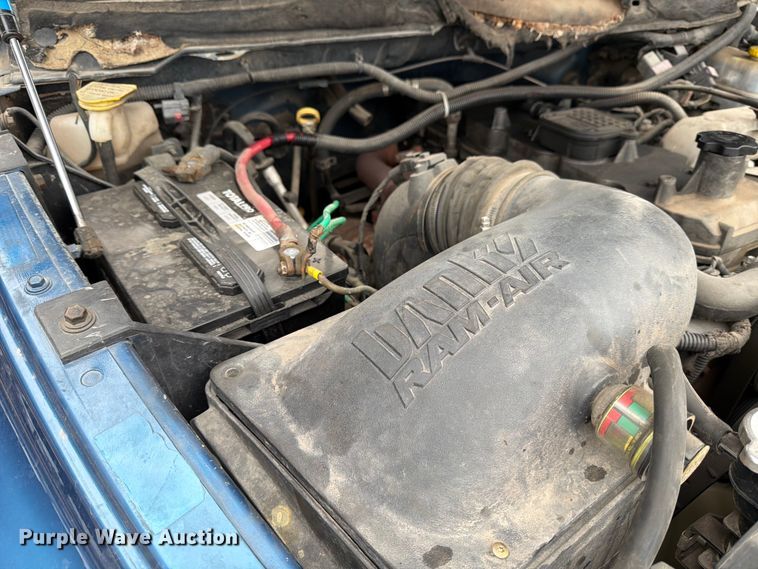 image for item DX5942 2004 Dodge Ram 2500 Ext. Cab pickup truck