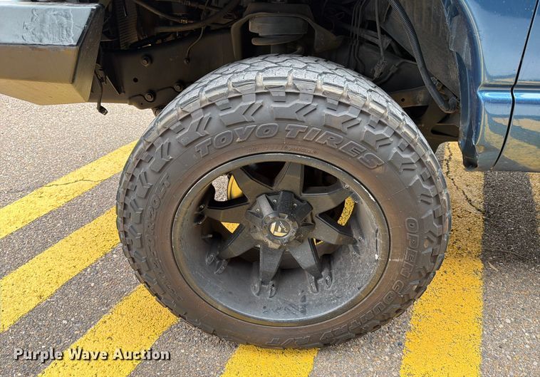 image for item DX5942 2004 Dodge Ram 2500 Ext. Cab pickup truck