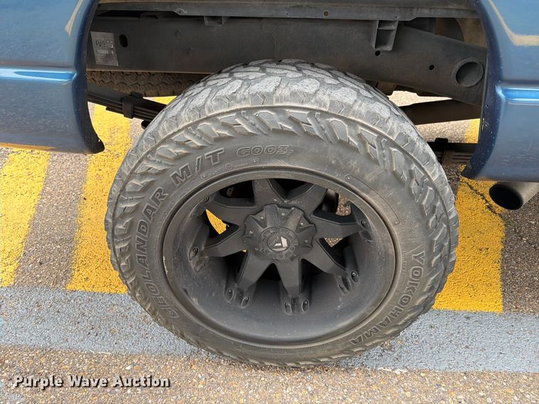 image for item DX5942 2004 Dodge Ram 2500 Ext. Cab pickup truck