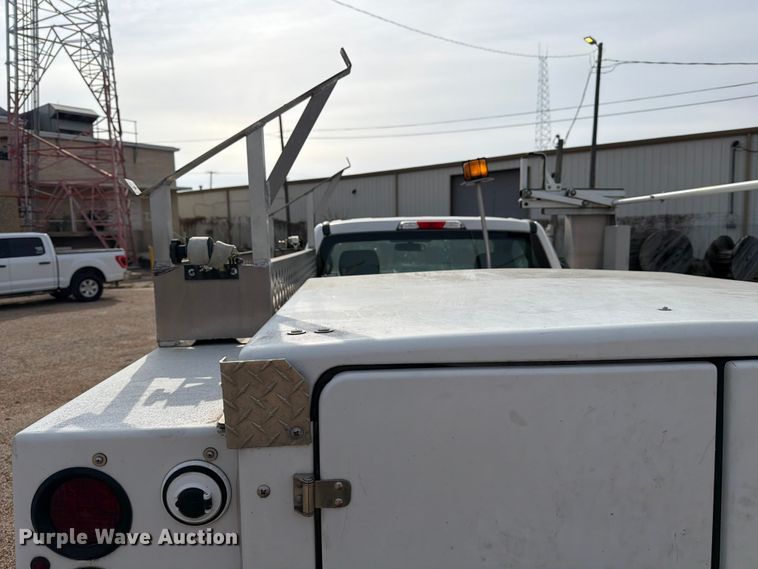 image for item DX5944 2019 Ford F250 Super Duty utility bed pickup truck