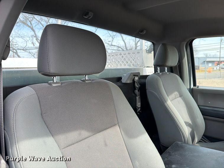 image for item DX5944 2019 Ford F250 Super Duty utility bed pickup truck