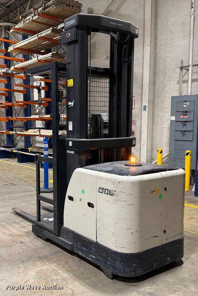 image for item DX5953 2016 Crown SP3520-30 order picker