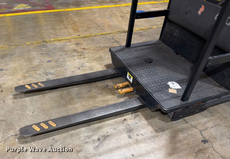 image for item DX5953 2016 Crown SP3520-30 order picker