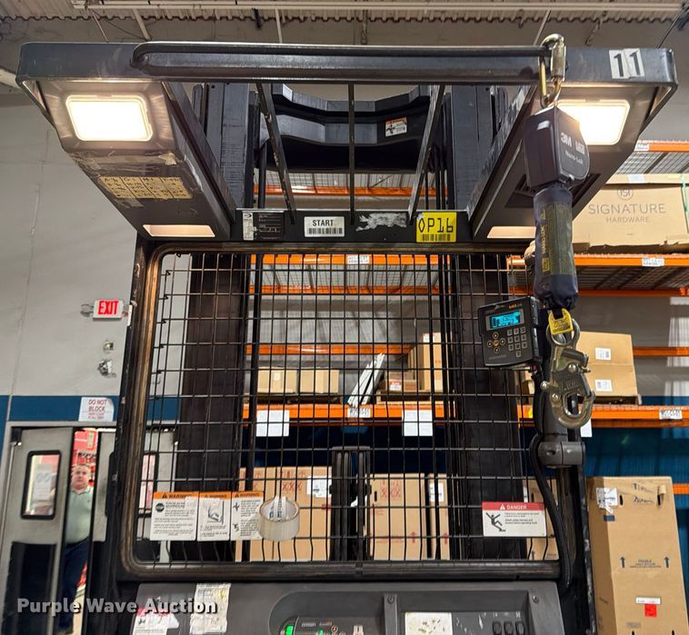 image for item DX5953 2016 Crown SP3520-30 order picker