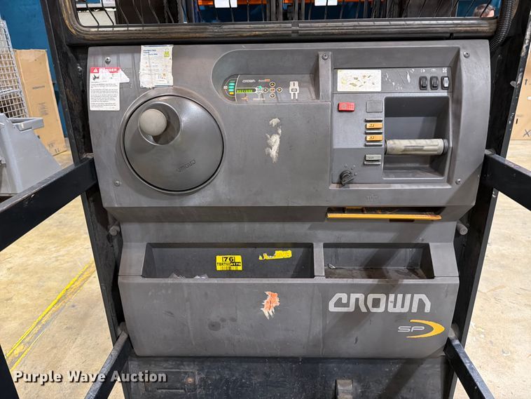 image for item DX5953 2016 Crown SP3520-30 order picker