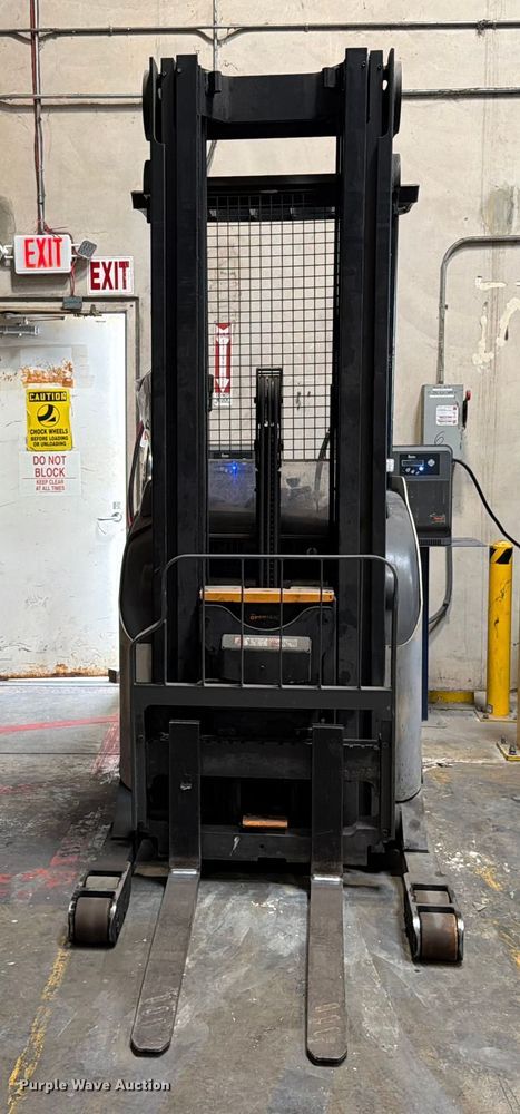 image for item DX5954 2016 Crown RR5725-35 reach truck