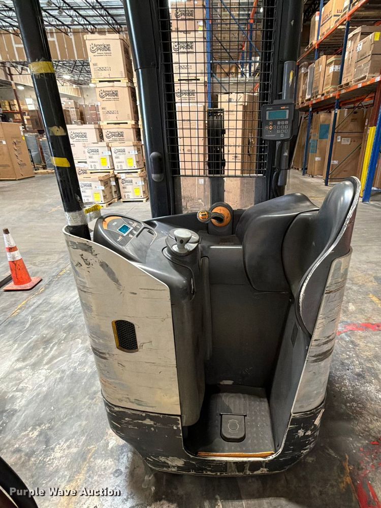 image for item DX5954 2016 Crown RR5725-35 reach truck