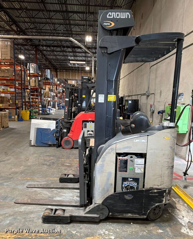 image for item DX5954 2016 Crown RR5725-35 reach truck