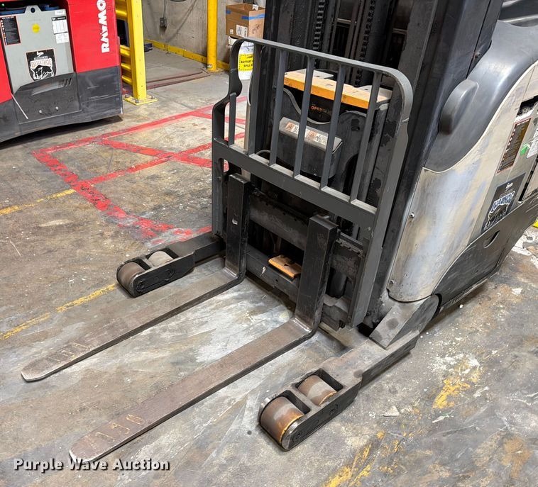 image for item DX5954 2016 Crown RR5725-35 reach truck