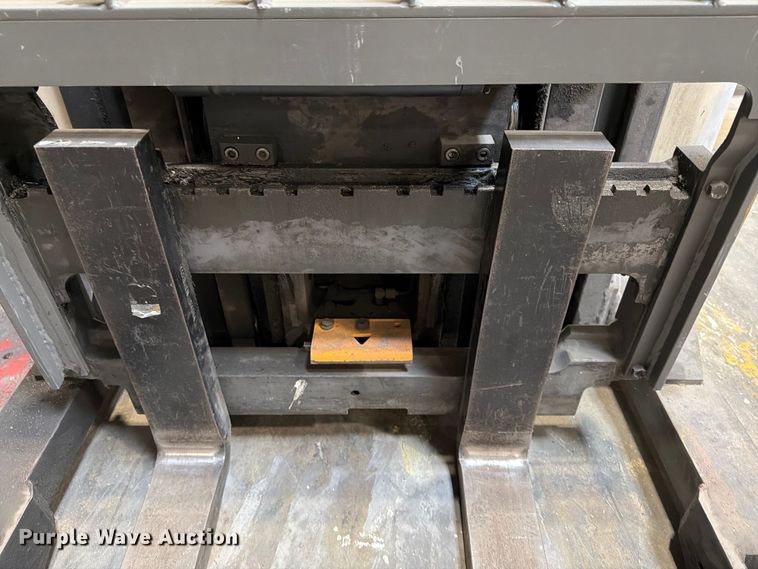 image for item DX5954 2016 Crown RR5725-35 reach truck