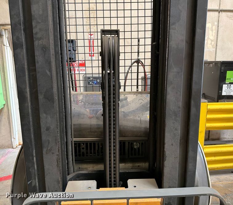 image for item DX5954 2016 Crown RR5725-35 reach truck