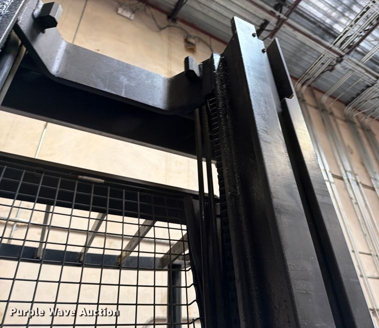 image for item DX5954 2016 Crown RR5725-35 reach truck