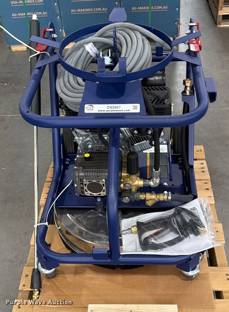 image for item DX5957 Makinex DPW-2500 pressure washer