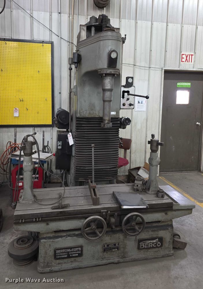 image for item DZ3817 Berco & Cotti  AC750A vertical sleeve bore machine