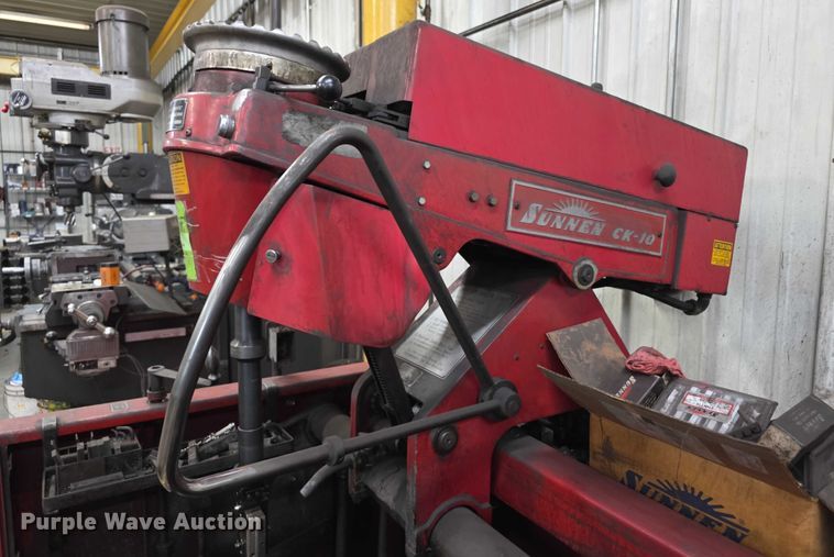 image for item DZ3818 Sunnen CK10 vertical honing machine