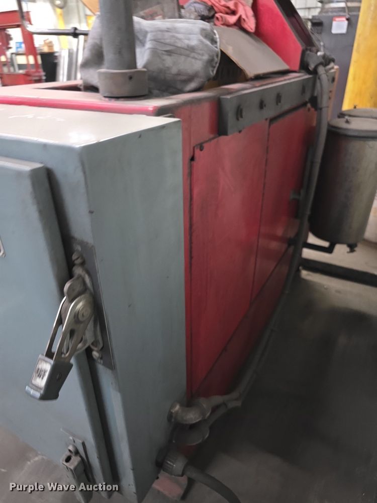 image for item DZ3818 Sunnen CK10 vertical honing machine