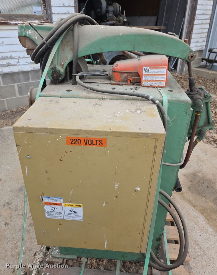 image for item DZ3821 Taylor-Luinfield  NB3675 welder