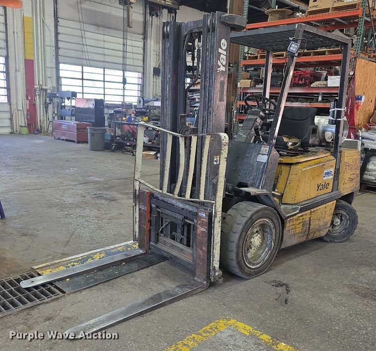 image for item DZ3862 2001 Yale GLP060TGE864 forklift