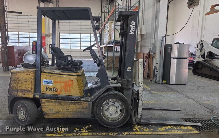 image for item DZ3862 2001 Yale GLP060TGE864 forklift
