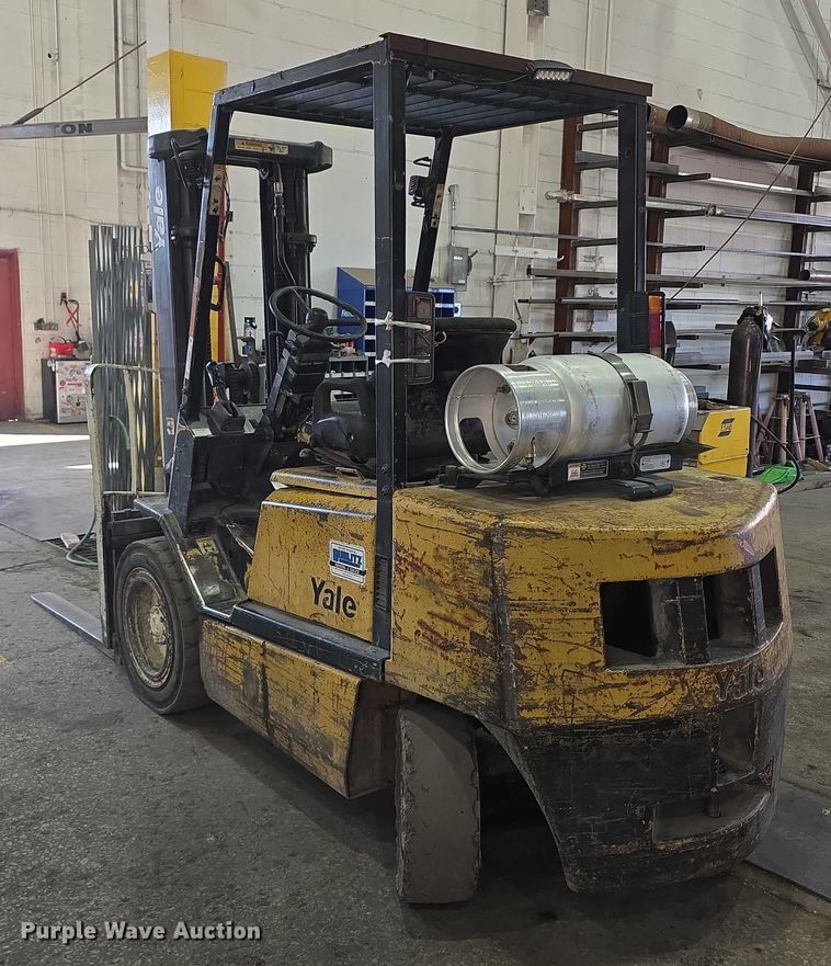 image for item DZ3862 2001 Yale GLP060TGE864 forklift