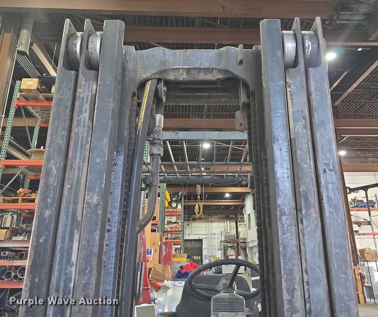 image for item DZ3862 2001 Yale GLP060TGE864 forklift