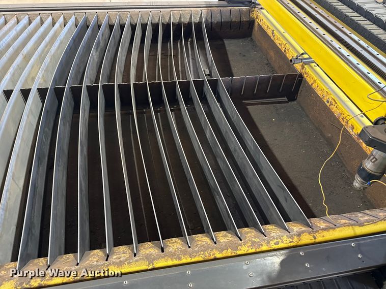 image for item DZ4983 Victor Thermal Dynamics plasma cutting table