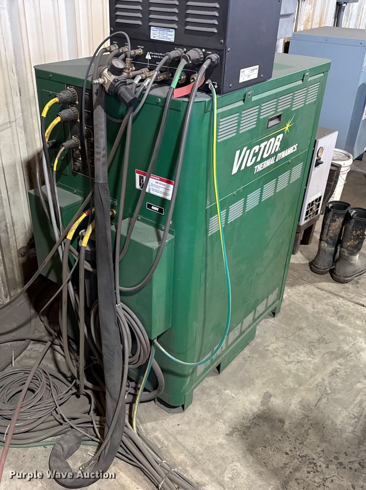 image for item DZ4983 Victor Thermal Dynamics plasma cutting table