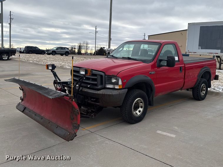 image for item EA2323 2004 Ford F350 Super Duty pickup truck