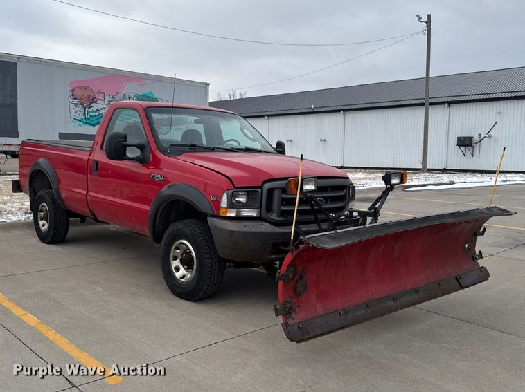 image for item EA2323 2004 Ford F350 Super Duty pickup truck