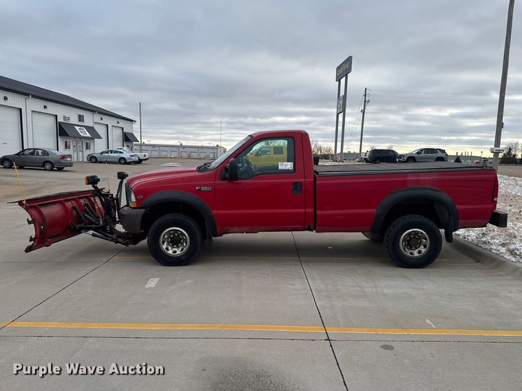 image for item EA2323 2004 Ford F350 Super Duty pickup truck